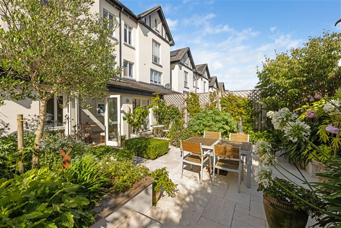 12 Knockcree, Glenamuck Road, Carrickmines, Dublin 18