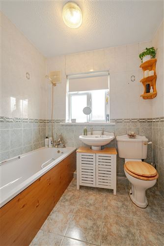 15 Hillcrest Lawns, Hillcrest, Lucan, Dublin