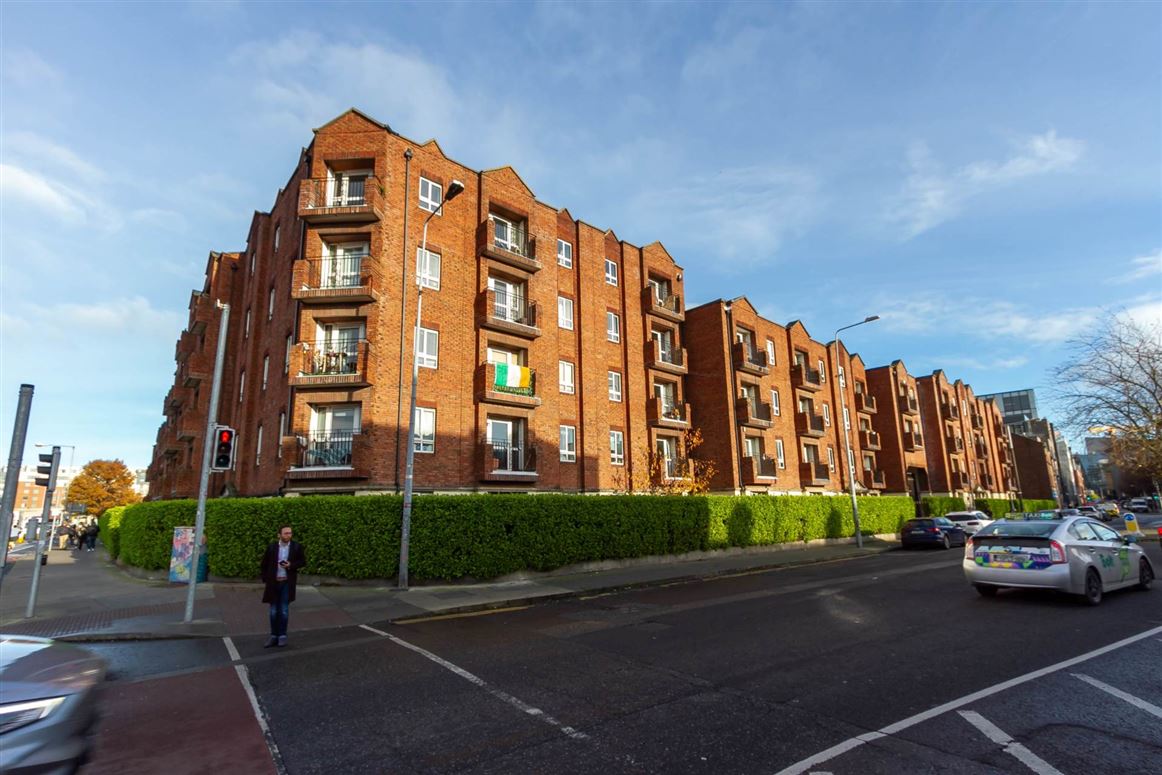 Apartment 87, Trinity Square, Townsend Street, Dublin 2, County Dublin