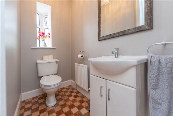 Photo 11 of 37 — 31 Windfield Gardens, Clybaun Road, Knocknacarra, Galway