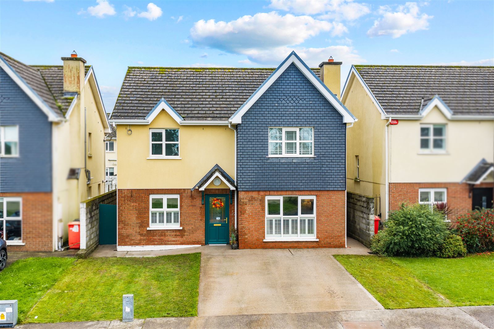 Photo 1 of 28 — 3 Na Prapoga, Chickleys Road, Youghal, Cork