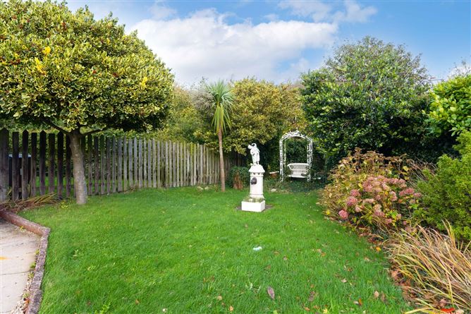 24 Butterfield Grove, Rathfarnham, Dublin 14