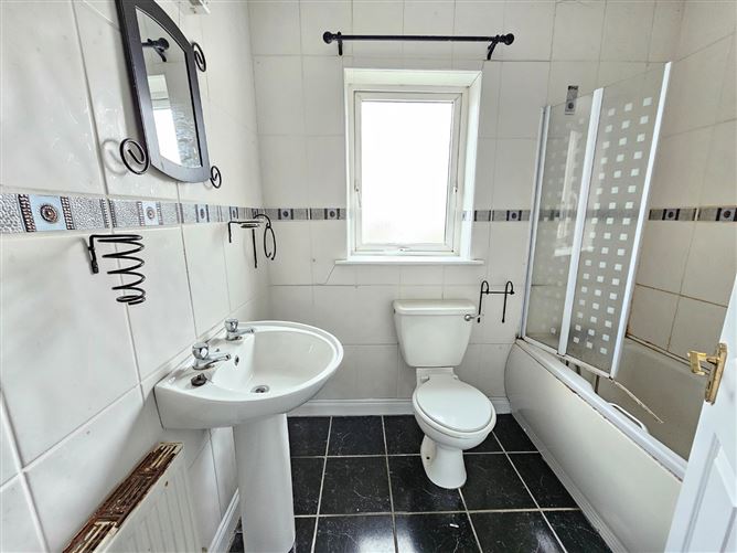 48 Bruach Na h'Abhainn, Quin Road, Ennis, Co. Clare
