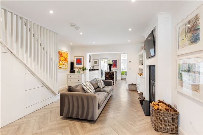13 Hampton Crescent, St Helen's Wood, Booterstown, Co. Dublin