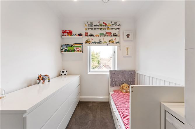 13 Hampton Crescent, St Helen's Wood, Booterstown, Co. Dublin