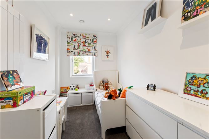 13 Hampton Crescent, St Helen's Wood, Booterstown, Co. Dublin