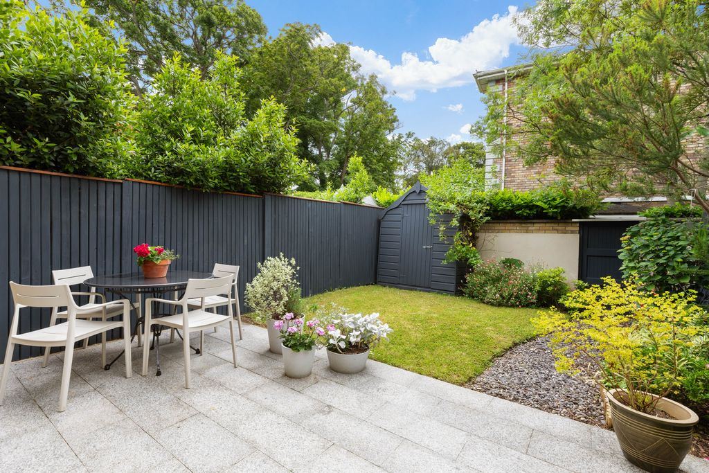 35 Auburn, Howth Road, Clontarf, Dublin 3