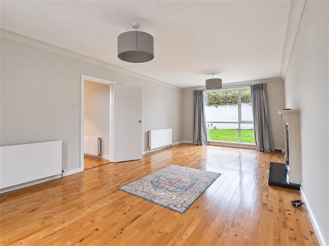 5 Castle Close, Sandycove, County Dublin