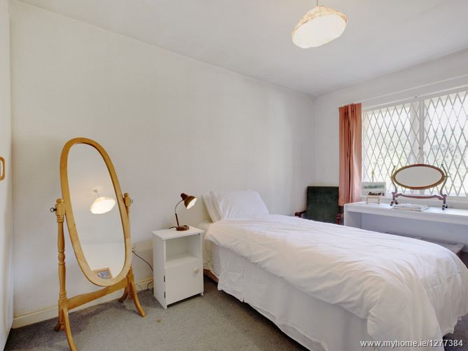 6 Deans Court, Kill Lane, Blackrock, Co. Dublin