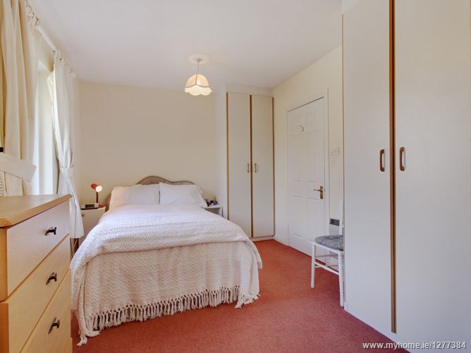 6 Deans Court, Kill Lane, Blackrock, Co. Dublin