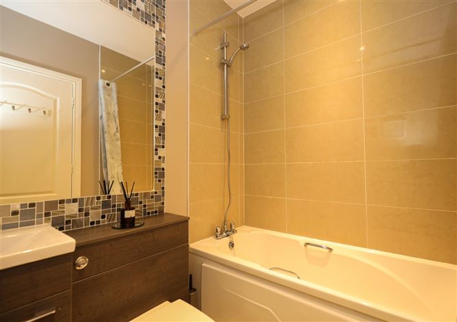27 Holywell Avenue, Sea Road, Kilcoole, Co. Wicklow