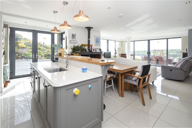 Sea La Vie, Coast Road, Fountainstown, Co. Cork
