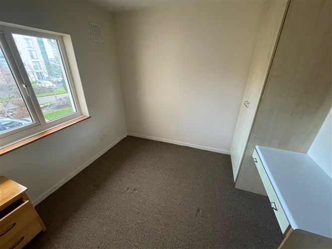 7 Rian Oisin, Salthill, Galway