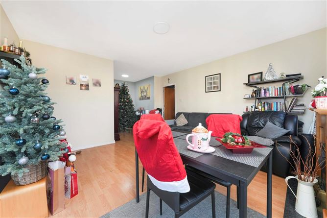 98 Temple Gardens, Northwood, Santry, Dublin 9