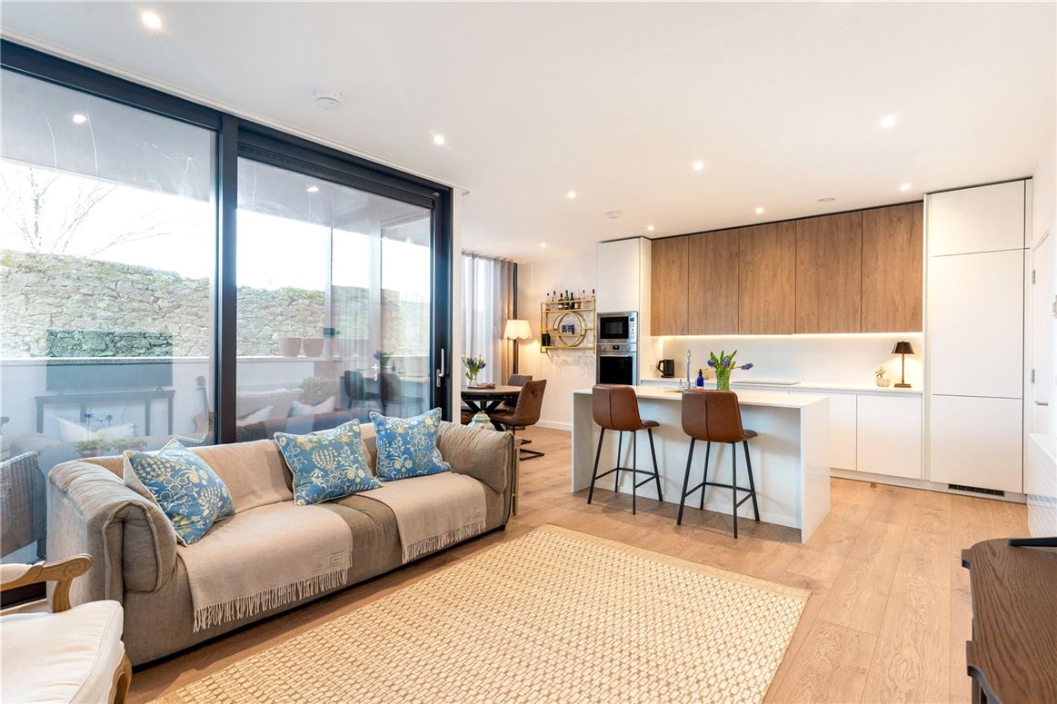 2 Thornhill Oaks, Mount Merrion, Blackrock, Co. Dublin
