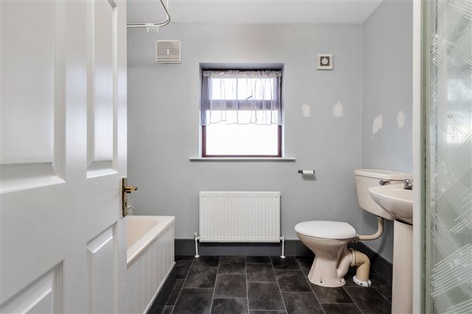 Photo 17 of 23 — 19 Ard Alainn, New Ross, Co. Wexford