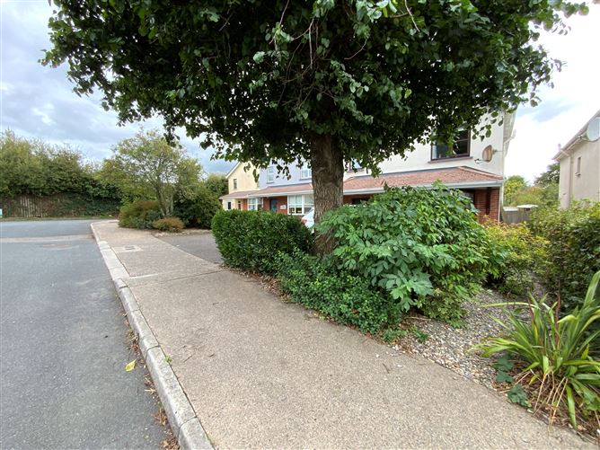 17 Woodside, Courtown, Wexford