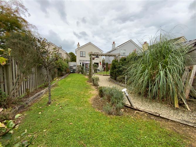 17 Woodside, Courtown, Wexford