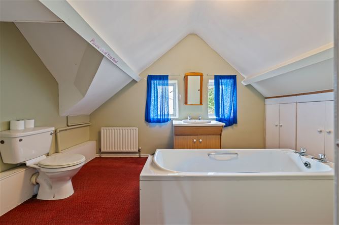Photo 43 of 84 — Toureen House, Passage West, Cork