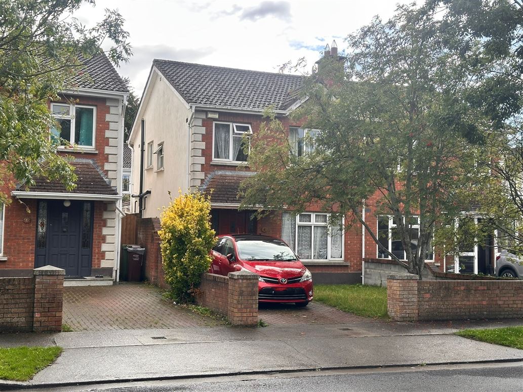 4 Ash Park Grove, Lucan, Co. Dublin