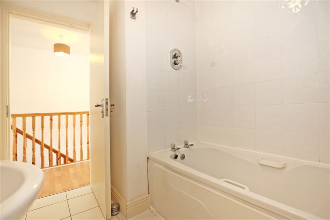 169 Bru na Sionna, Shannon, Co. Clare