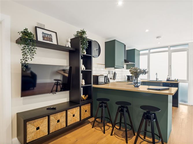 Town Centre Studio A Modern Haven in Clifden,H71 K378, Clifden, Galway