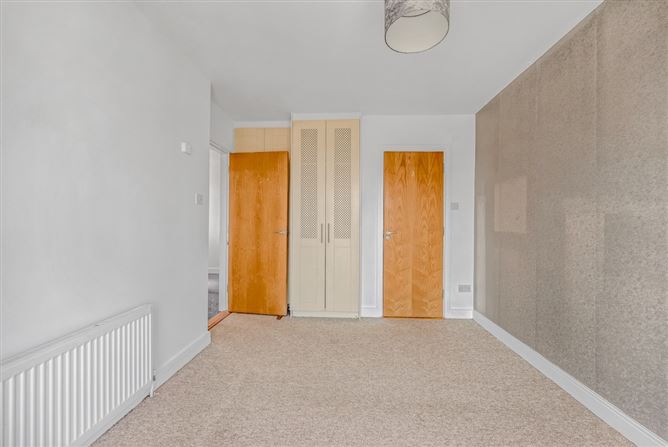 2 Waterside Way, Malahide, County Dublin