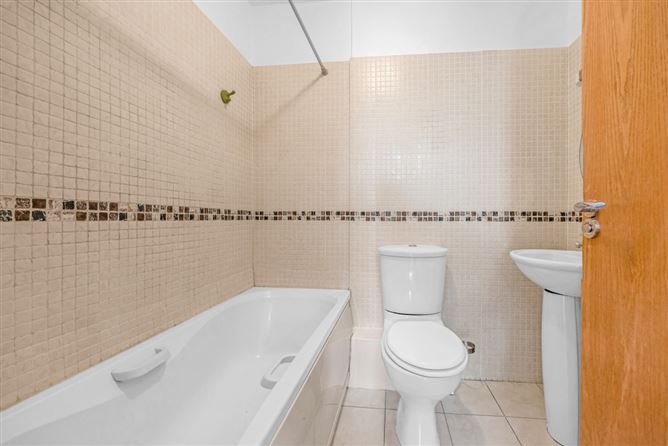 2 Waterside Way, Malahide, County Dublin