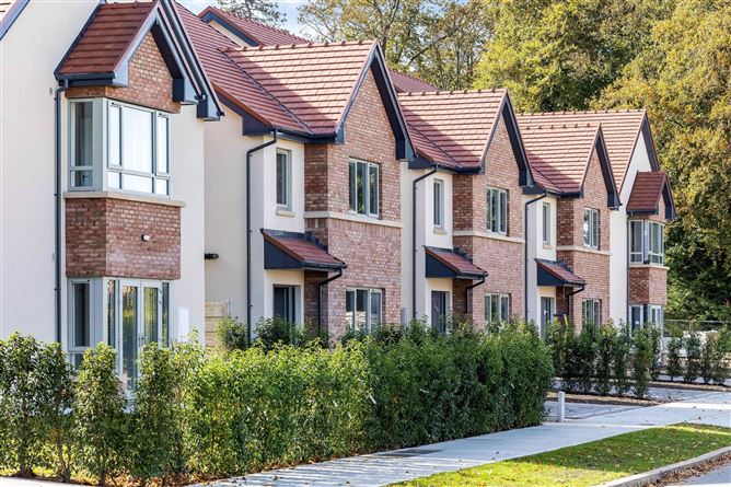 https://photos-a.propertyimages.ie/media/4/8/5/4945584/7753bbbd-5c45-4a7a-a672-df45319d794a_l.jpg