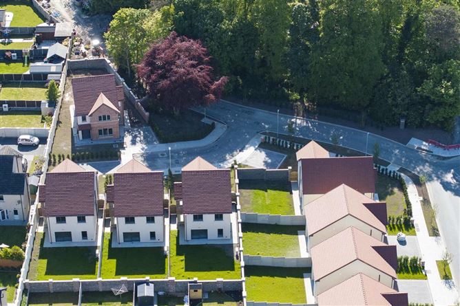 https://photos-a.propertyimages.ie/media/4/8/5/4945584/499d8f08-2a1a-41a5-be5b-d8593fdd4623_l.jpg