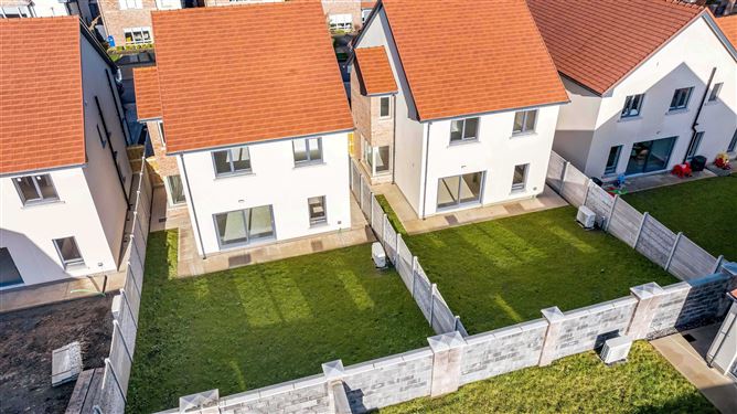 https://photos-a.propertyimages.ie/media/4/8/5/4945584/7753bbbd-5c45-4a7a-a672-df45319d794a_l.jpg