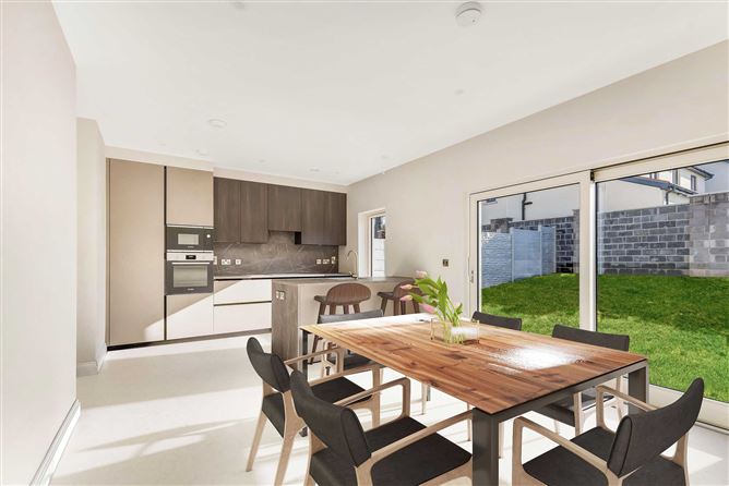 https://photos-a.propertyimages.ie/media/4/8/5/4945584/499d8f08-2a1a-41a5-be5b-d8593fdd4623_l.jpg