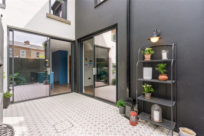 1 Seaview, Pembroke Street, Irishtown, Dublin 4