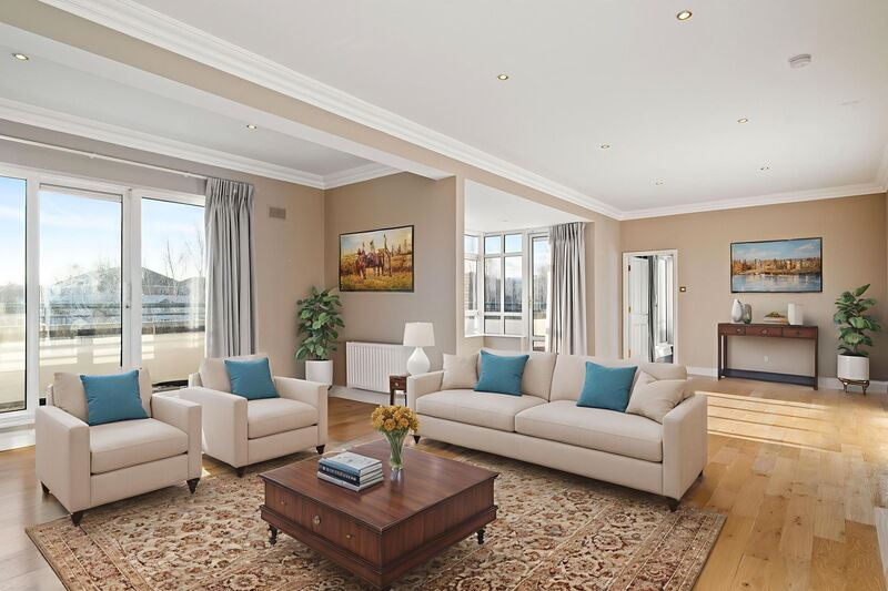 Penthouse Seamount, Booterstown, Co. Dublin