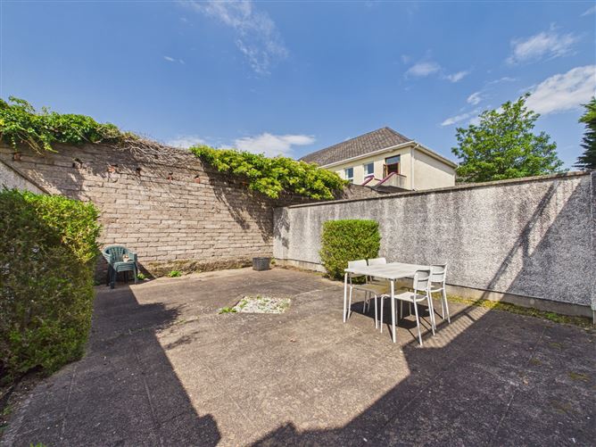 Photo 12 of 14 — 6 Bellair, Close, Bellair Estate, Ballinlough, Cork City
