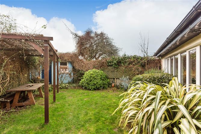6 Albert Park, Glenageary, Co. Dublin