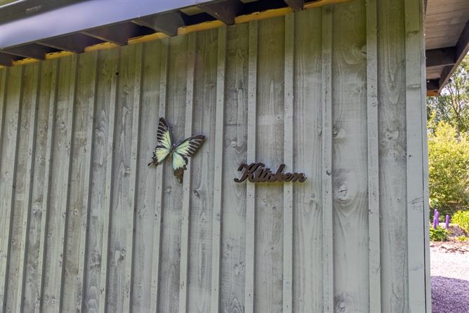 Mount Hillary Holiday Pods, Curraghrour West, Banteer, Cork