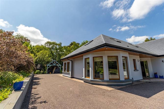 Mount Hillary Holiday Pods, Curraghrour West, Banteer, Cork