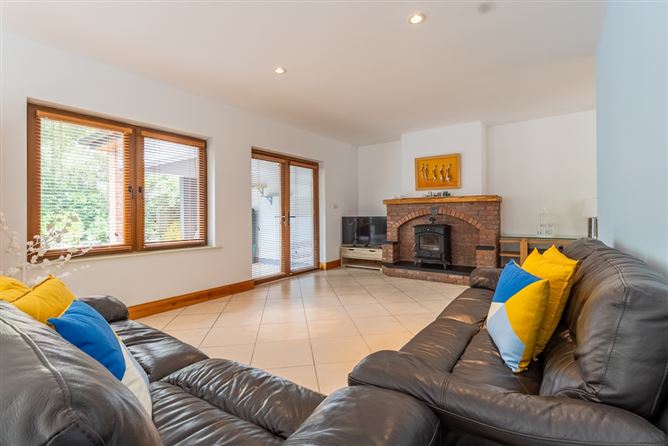 Mount Hillary Holiday Pods, Curraghrour West, Banteer, Cork