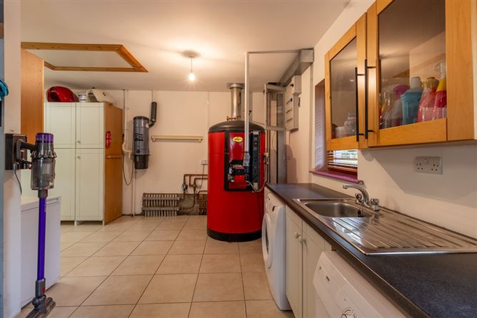 Mount Hillary Holiday Pods, Curraghrour West, Banteer, Cork