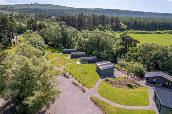 Mount Hillary Holiday Pods, Curraghrour West, Banteer, Cork