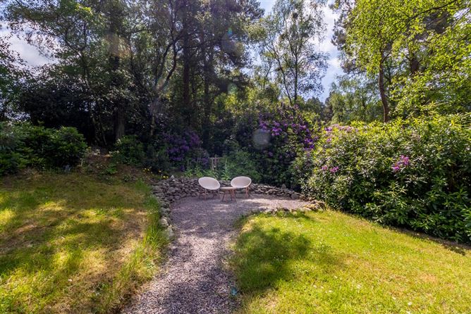 Mount Hillary Holiday Pods, Curraghrour West, Banteer, Cork