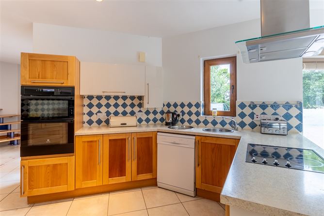 Mount Hillary Holiday Pods, Curraghrour West, Banteer, Cork