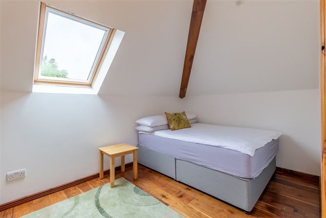 Mount Hillary Holiday Pods, Curraghrour West, Banteer, Cork