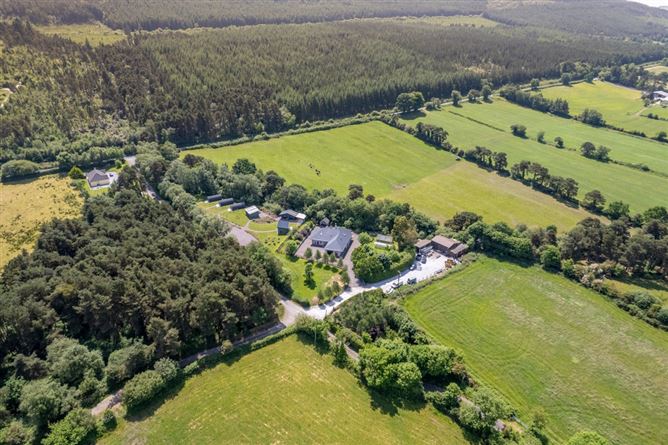 Mount Hillary Holiday Pods, Curraghrour West, Banteer, Cork