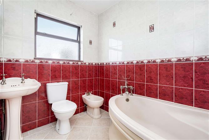 Photo 11 of 25 — 78 Tamarisk Avenue, Kilnamanagh, Dublin 24