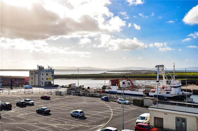 62 Ce na Mara, The Docks, Galway City Centre