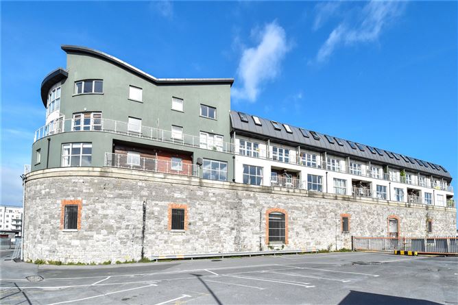62 Ce na Mara, The Docks, Galway City Centre