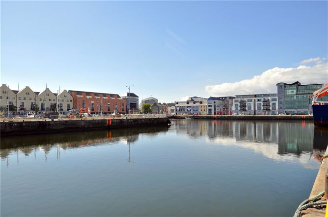 62 Ce na Mara, The Docks, Galway City Centre