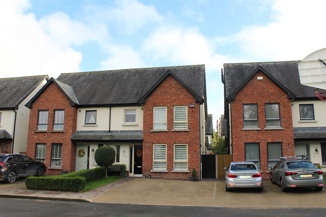 Main image for 4 Chapelwood Close , Hollystown, Dublin 15